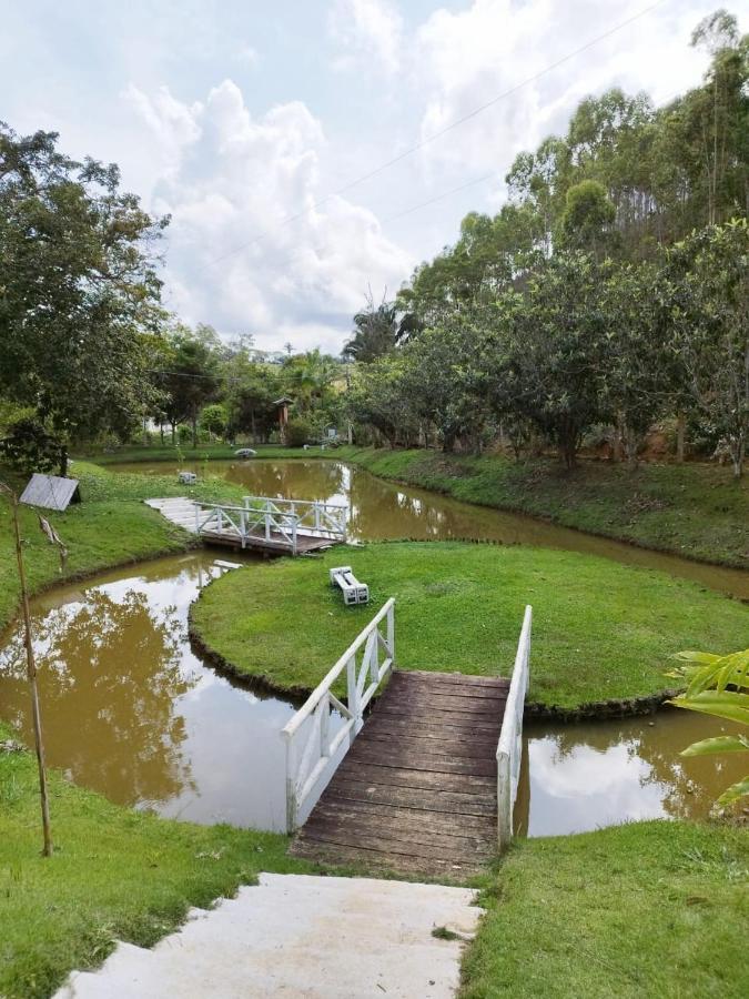 Chale Da Estancia Santa Teresa - Es Alto Sao Lourenco- Proximo Ao Circuito Caravaggio Exterior photo